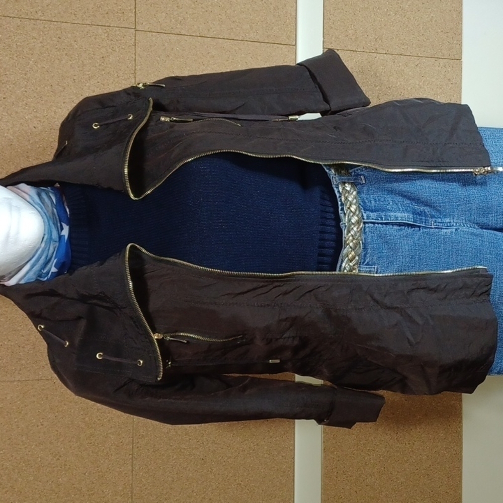 VENEZIA-MILANO LIGHT WEIGHT JACKET SIZE M IN A BEAUTIFUL BROWN NYLON ALL-WEATHER